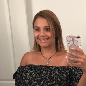 Meet your Posher, Isabel